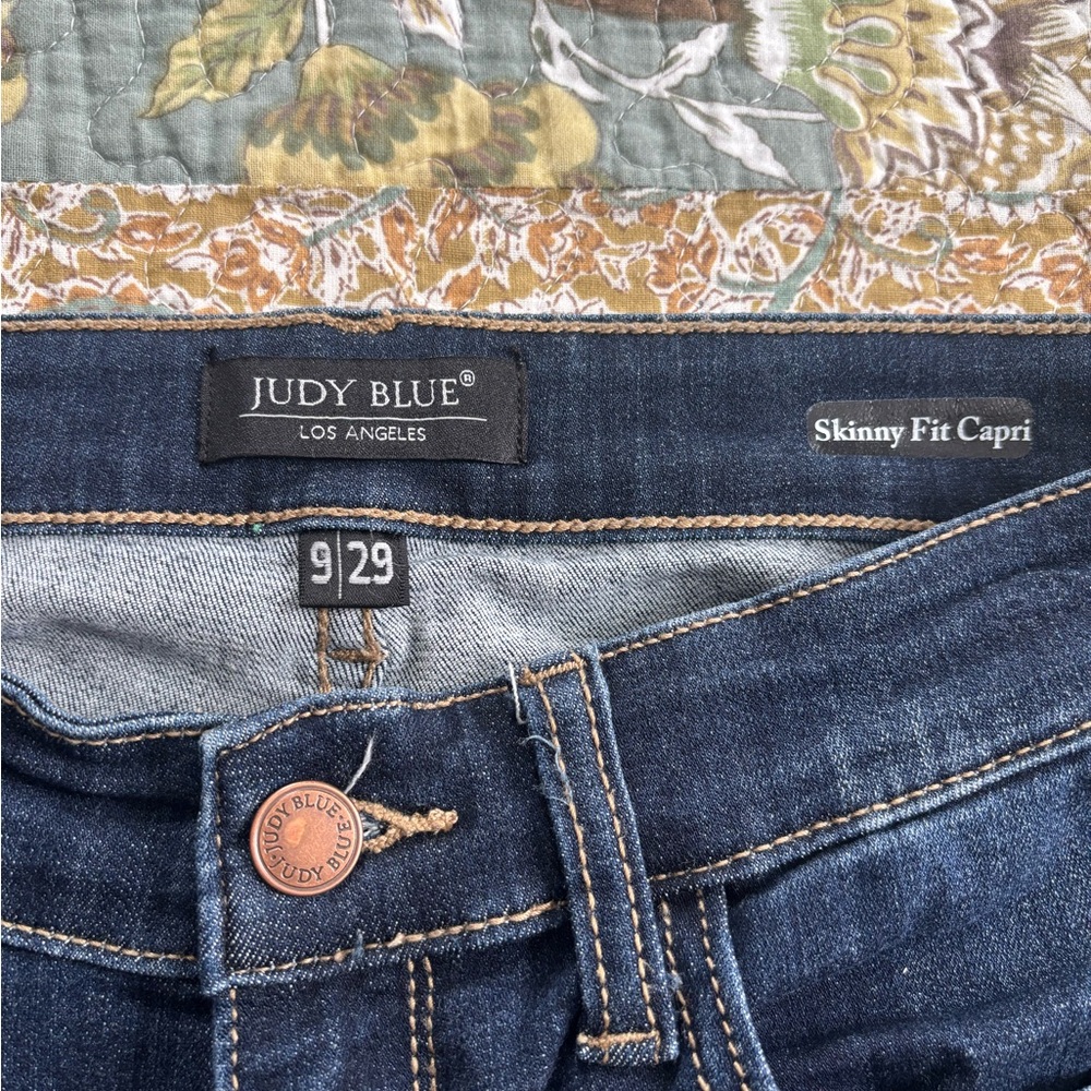 Judy Blue Skinny Fit Capri Jeans - Dark Blue
